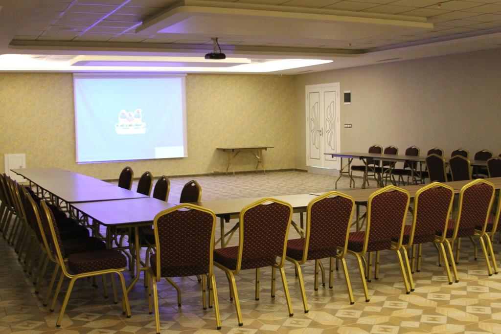 The Corner Отель 4*